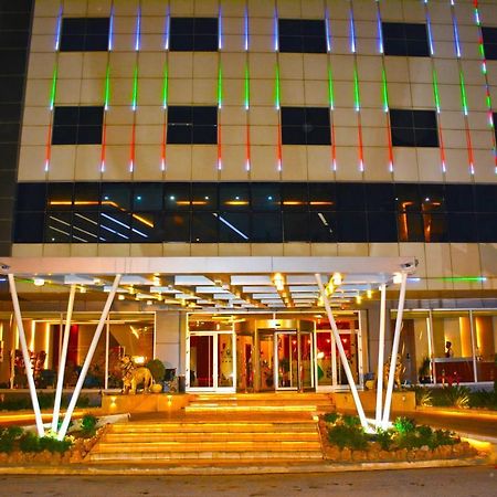 Gratus Hotel Арбил Екстериор снимка