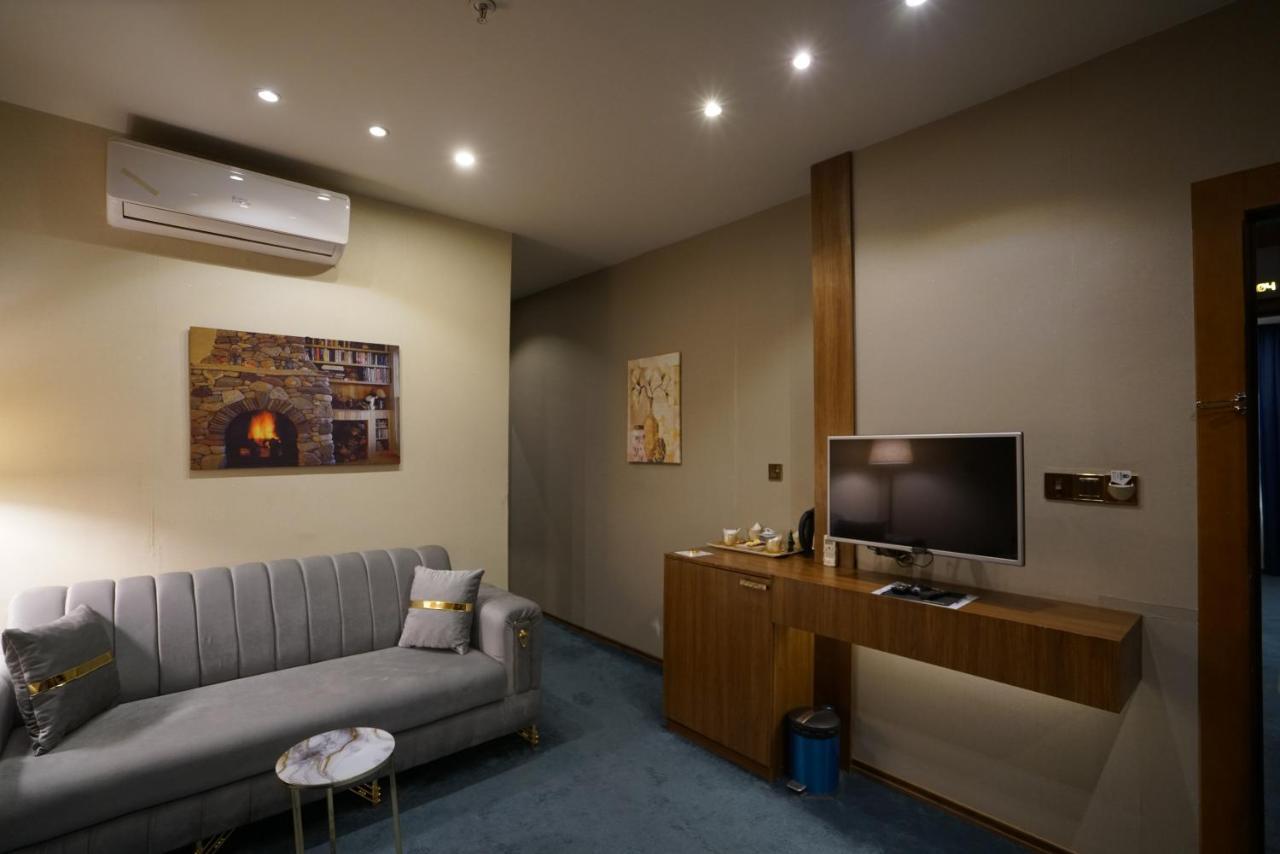 Gratus Hotel Арбил Екстериор снимка