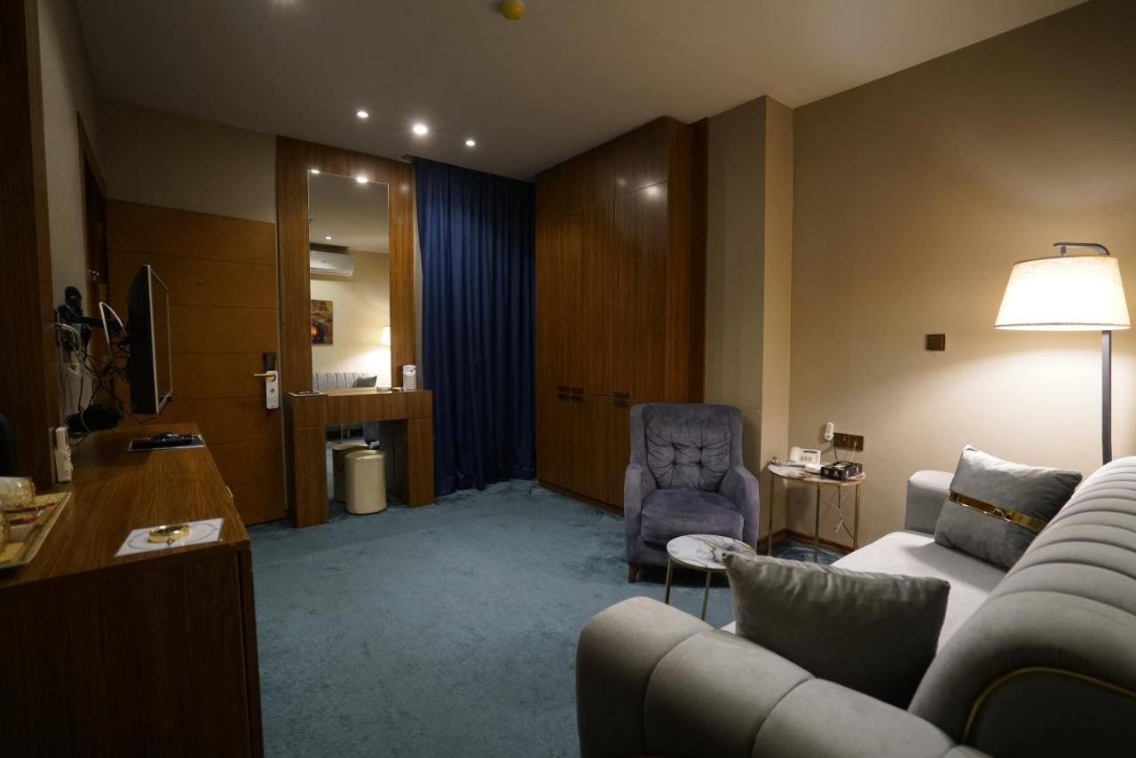 Gratus Hotel Арбил Екстериор снимка