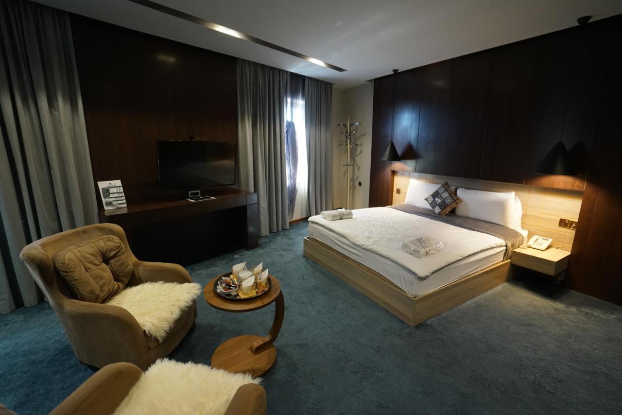 Gratus Hotel Арбил Екстериор снимка